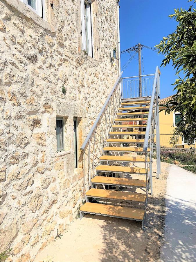 Mangata Suites Homes With Private Pools Spartokhórion Exterior foto